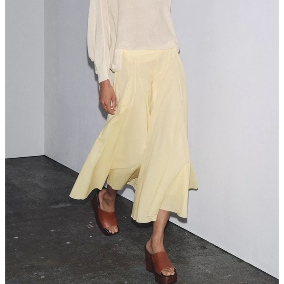 Zara Dresses & Skirts - Zara Light Yellow A-Line Skirt